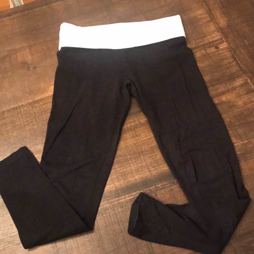 PINK yoga leggings